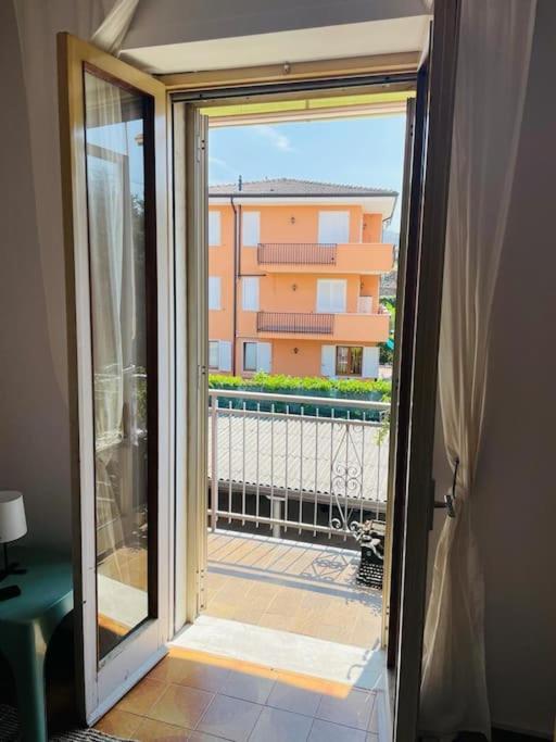 Apartment Al Lago, Torri Del Benaco Exterior photo